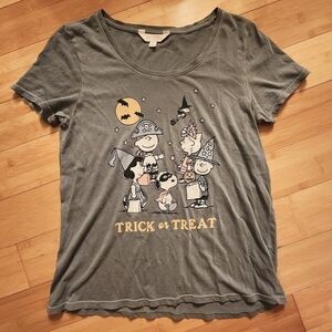 LC Lauren Conrad Snoopy Charlie Brown Halloween Trick or Treat Tee T-Shirt Sz S